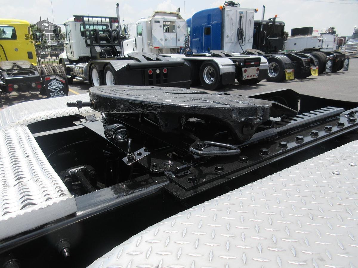 Used 2019 PETERBILT 389