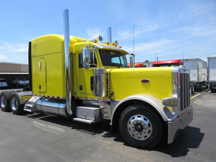 Used 2015 PETERBILT 389