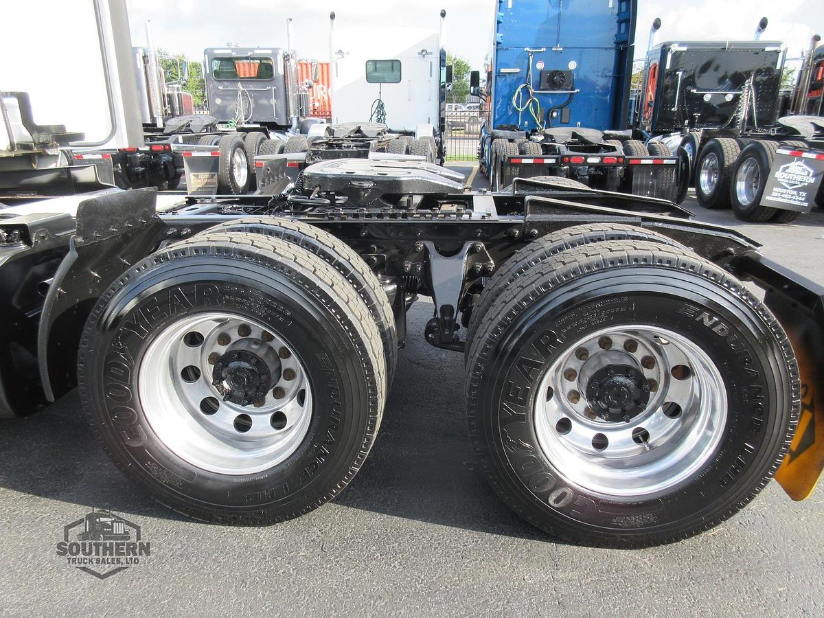 Used 2021 INTERNATIONAL LT