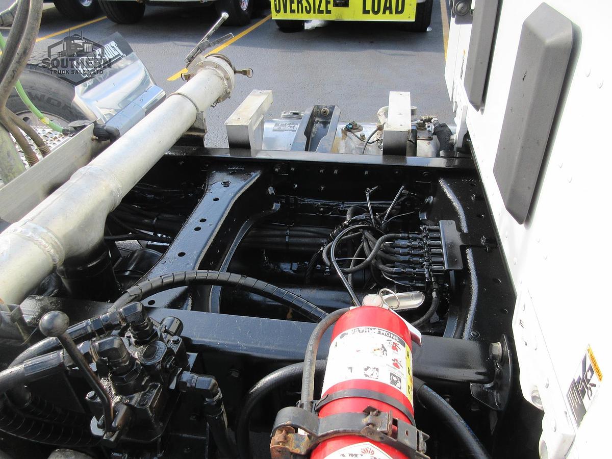 Used 2019 PETERBILT 567