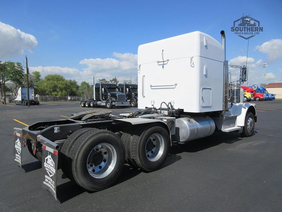 Used 2019 PETERBILT 389