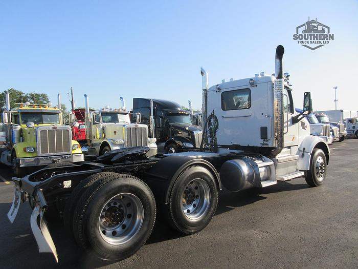 Used 2020 PETERBILT 567