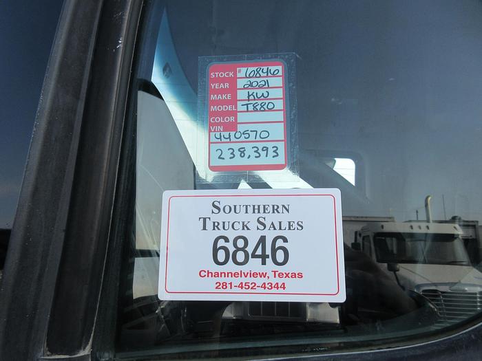 Used 2021 KENWORTH T880