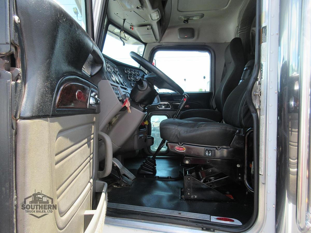 Used 2020 PETERBILT 389