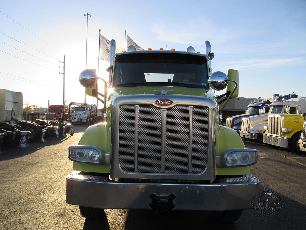 Used 2020 PETERBILT 567