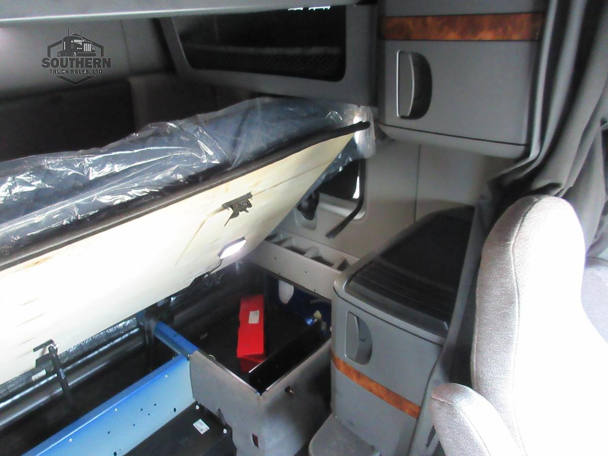 Used 2021 INTERNATIONAL LT