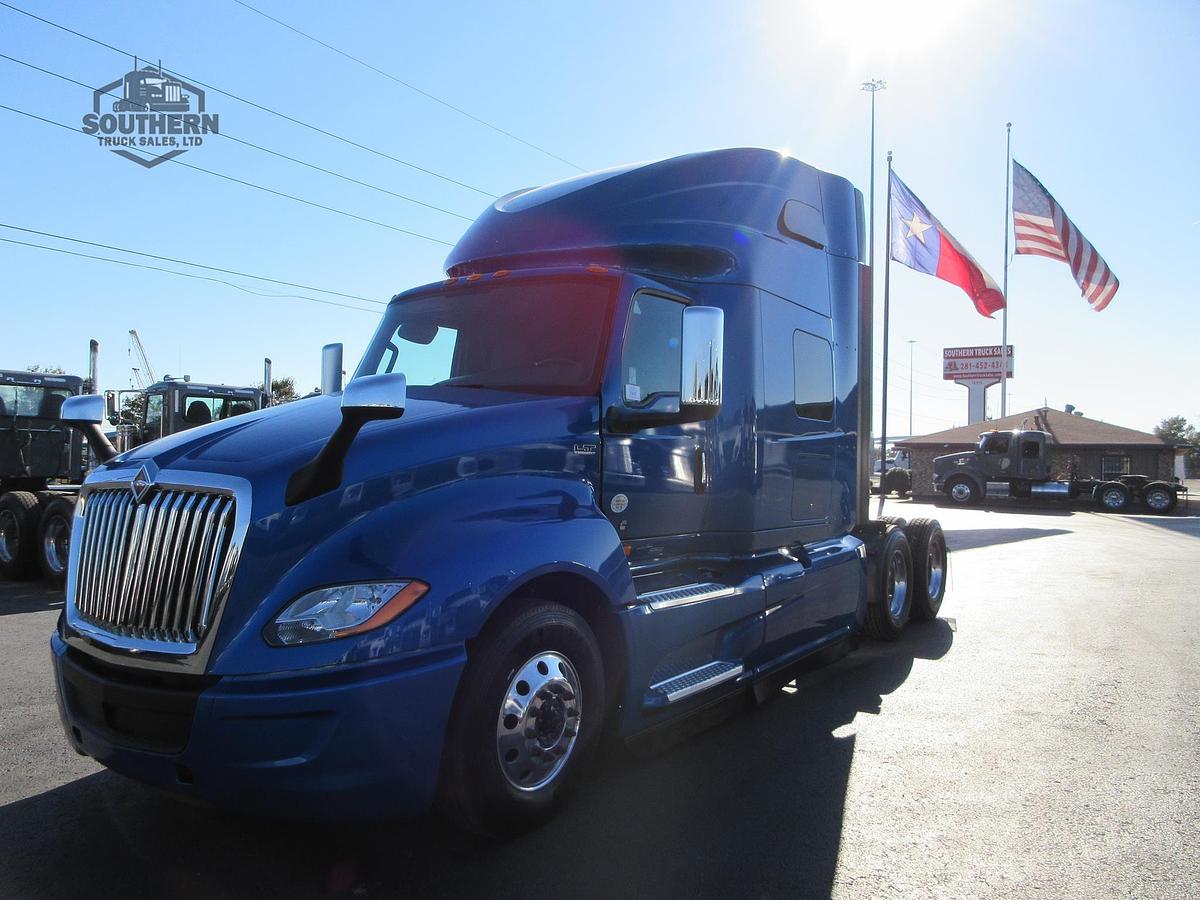 Used 2021 INTERNATIONAL LT
