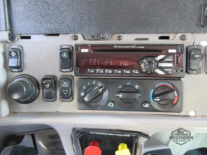 Used 2015 PETERBILT 365