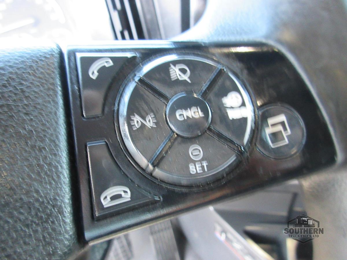 Used 2022 FREIGHTLINER CASCADIA 116