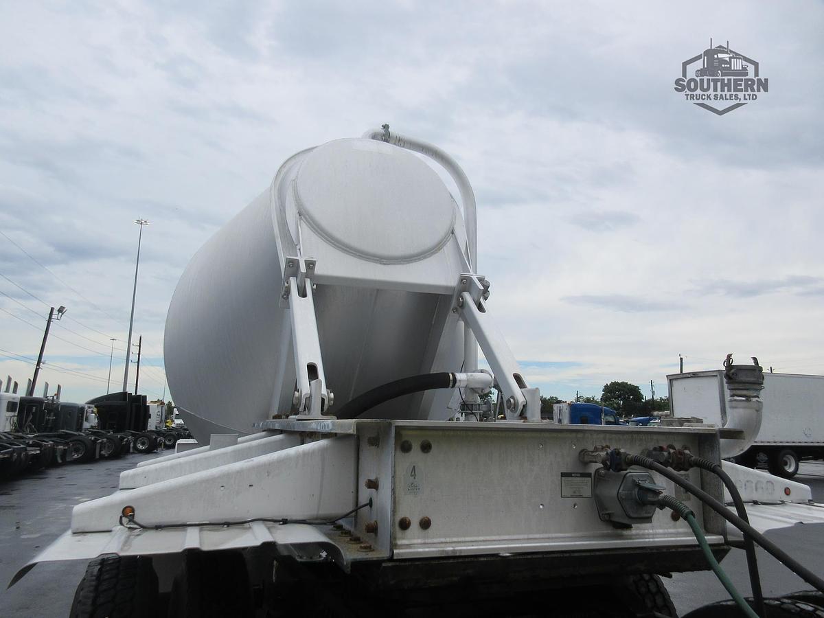 Used 2011 POLAR 42 ft