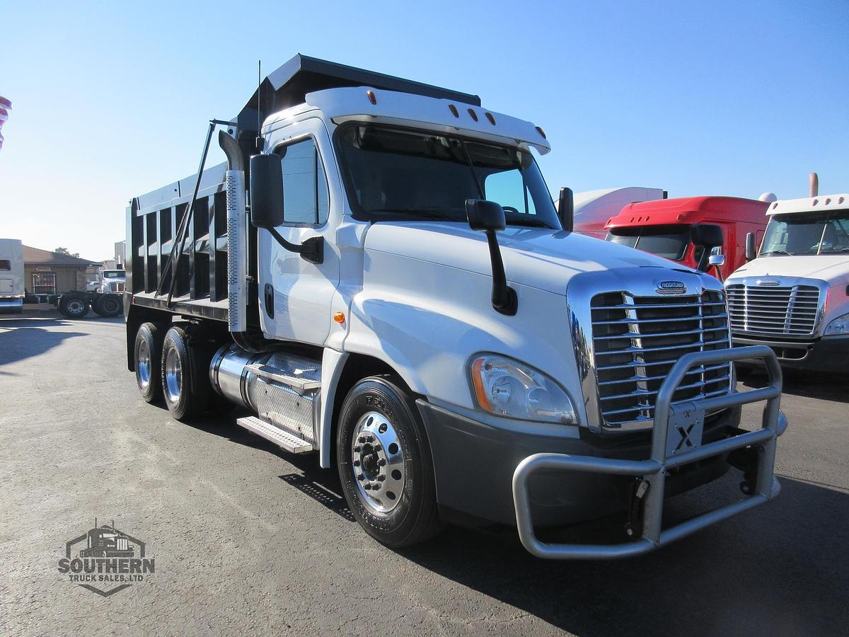 Used 2017 FREIGHTLINER CASCADIA 125
