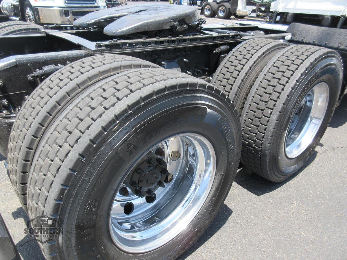 Used 2018 FREIGHTLINER CASCADIA 125