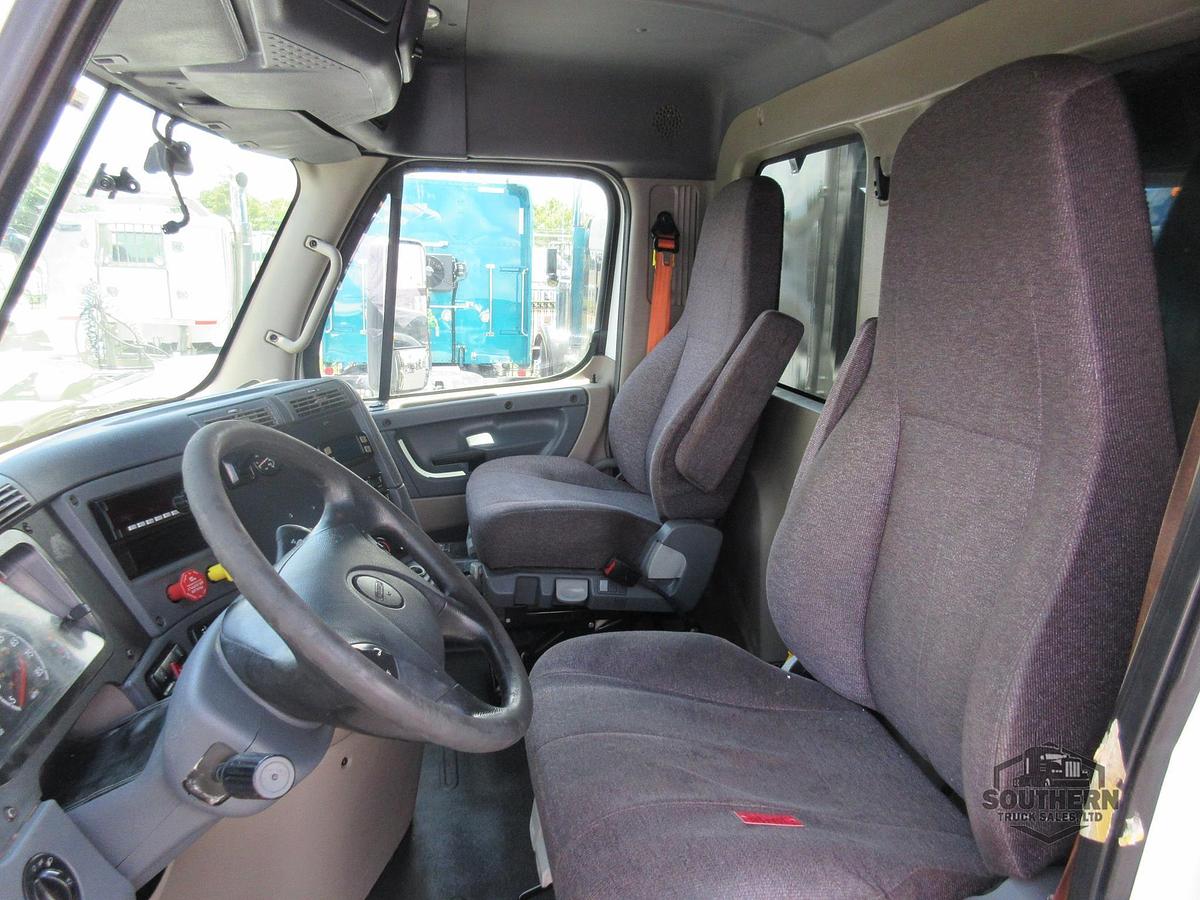Used 2019 FREIGHTLINER CASCADIA 125