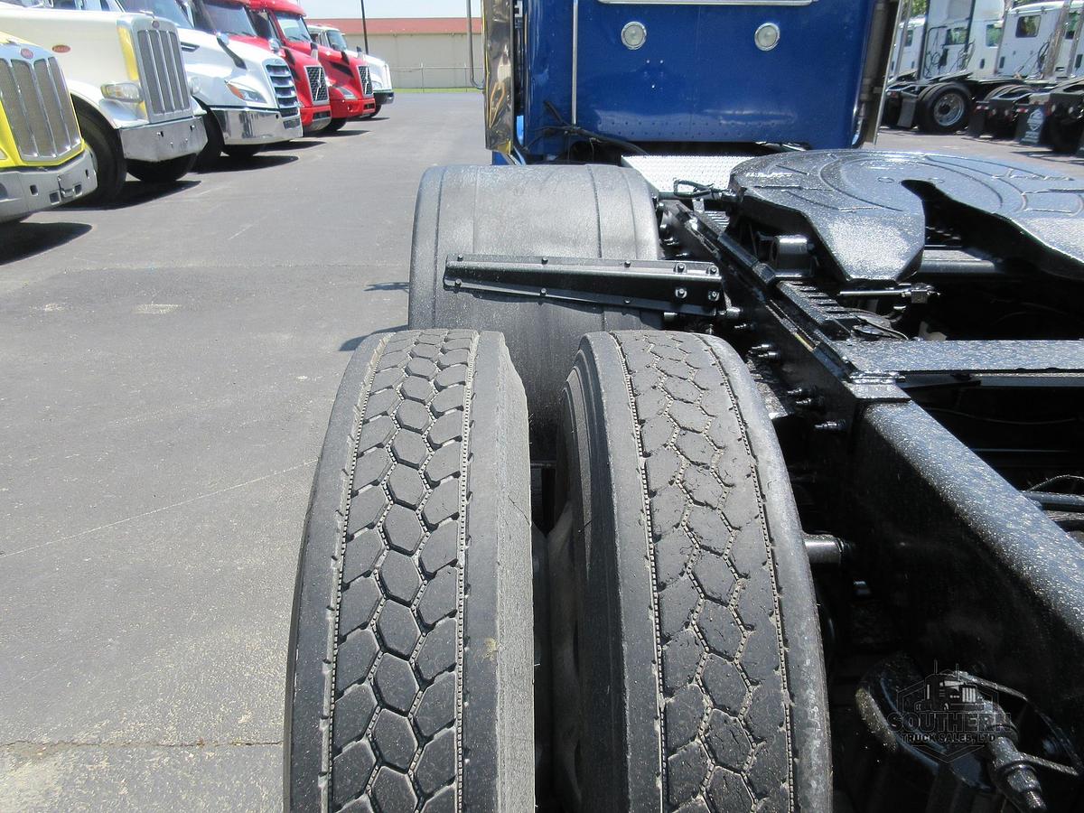 Used 2015 PETERBILT 389