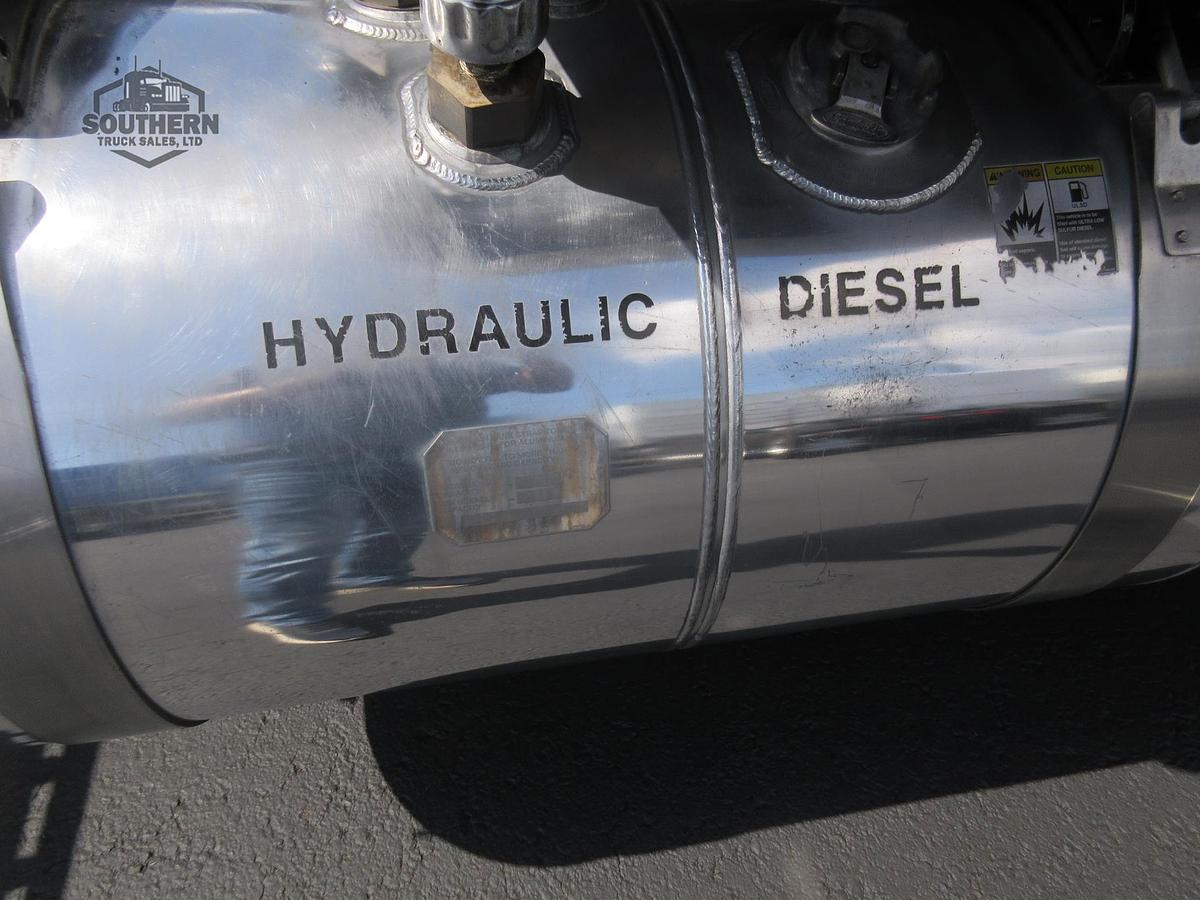 Used 2019 PETERBILT 567