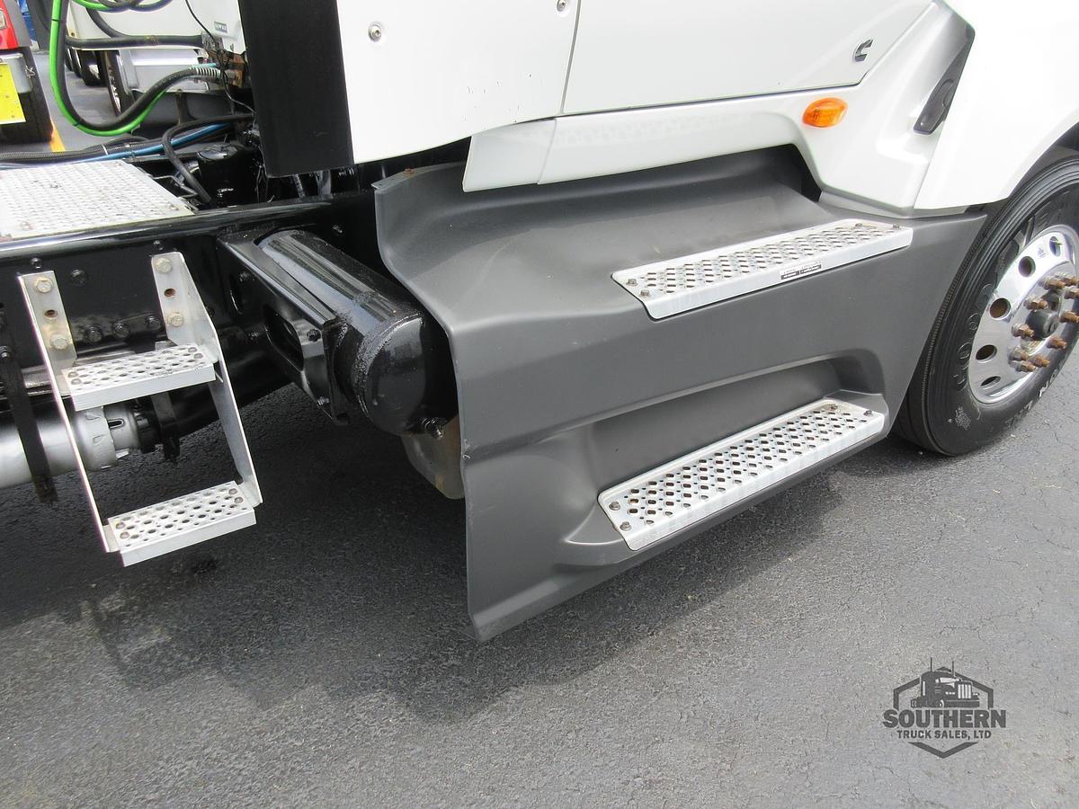 Used 2021 INTERNATIONAL LT