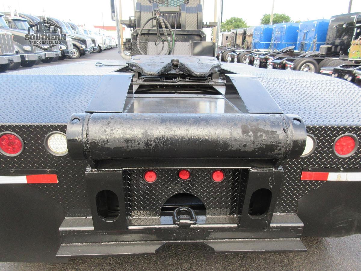 Used 2018 FREIGHTLINER CORONADO 122 SD