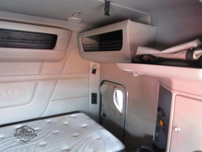 Used 2018 PETERBILT 567