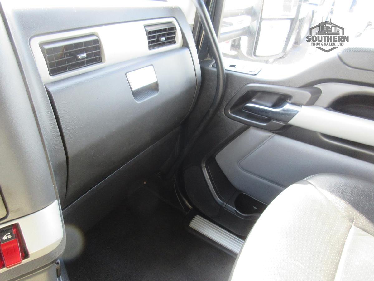 Used 2023 KENWORTH T880