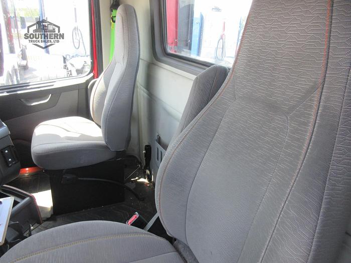 Used 2020 VOLVO VNR64T300