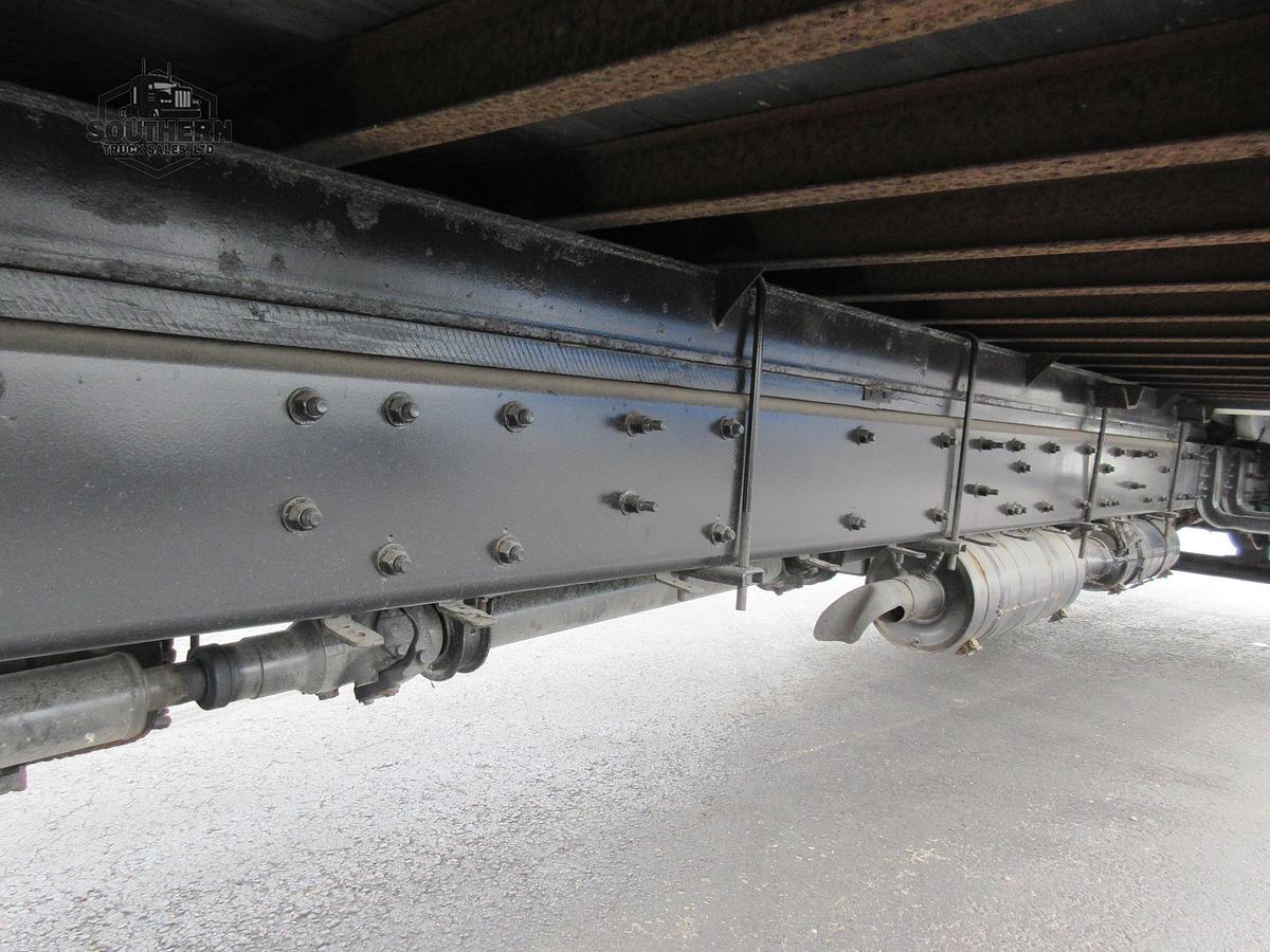 Used 2017 FREIGHTLINER BUSINESS CLASS M2 106