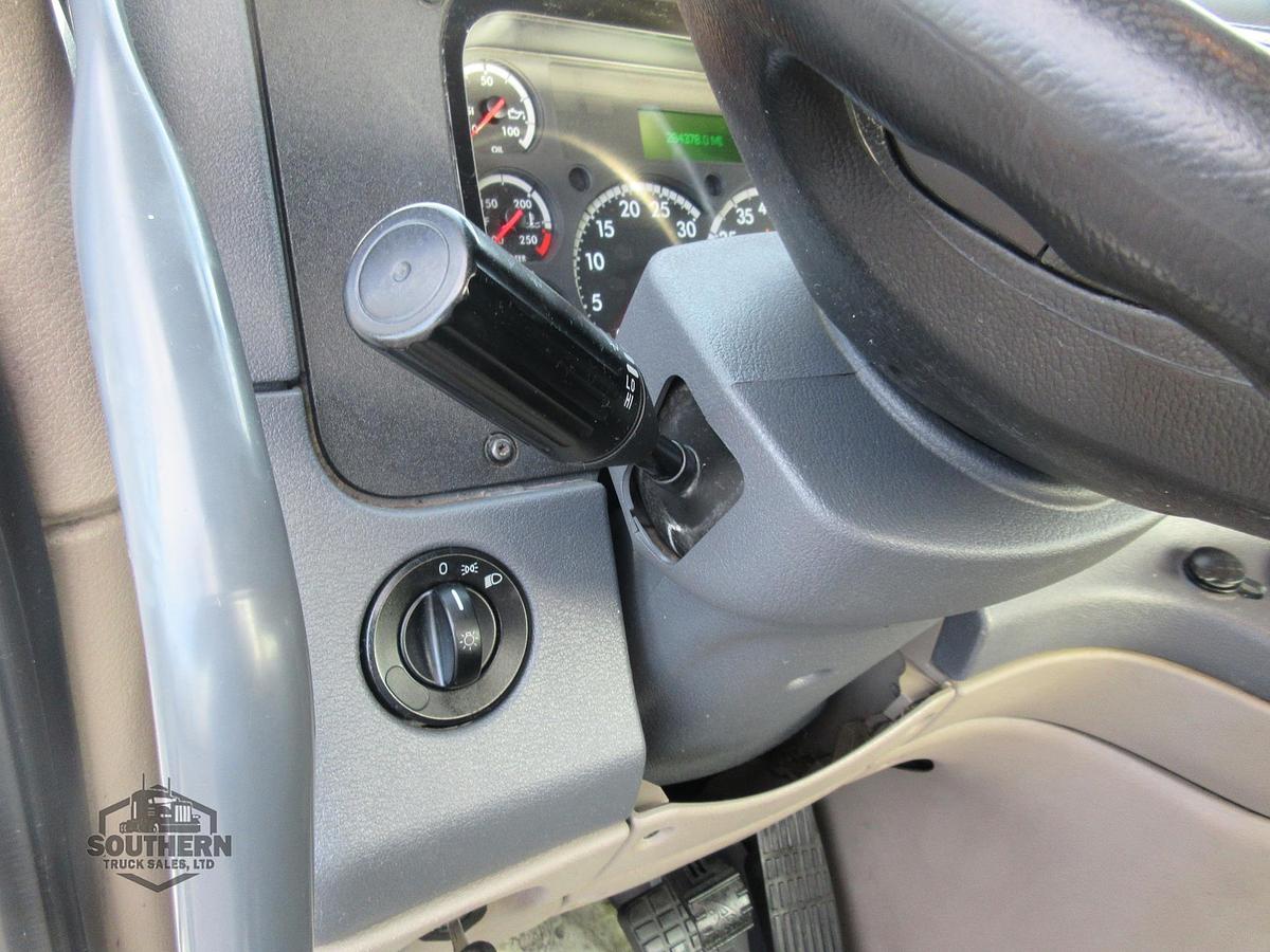 Used 2018 FREIGHTLINER CASCADIA 113