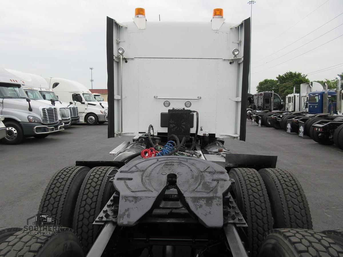 Used 2017 KENWORTH T880