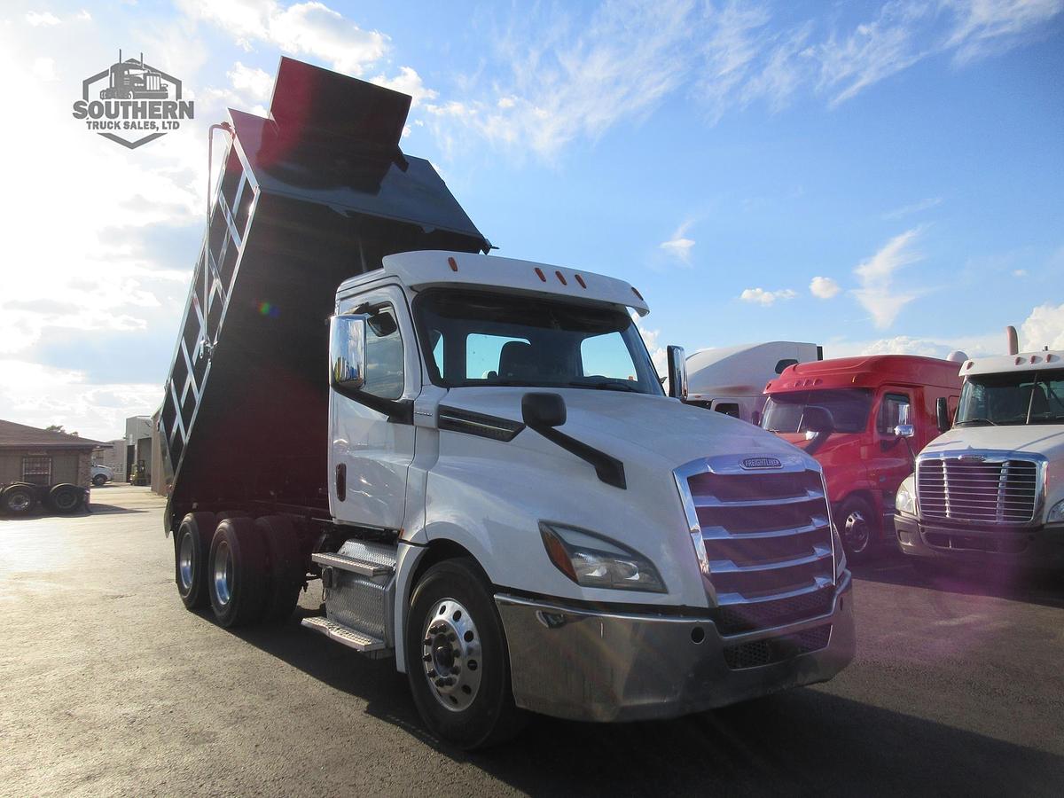 Used 2019 FREIGHTLINER CASCADIA 126