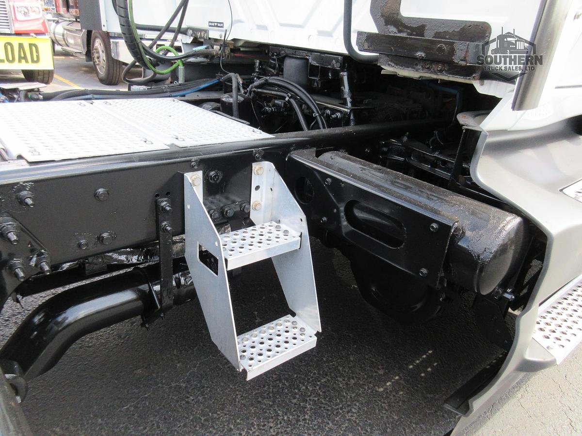Used 2021 INTERNATIONAL LT