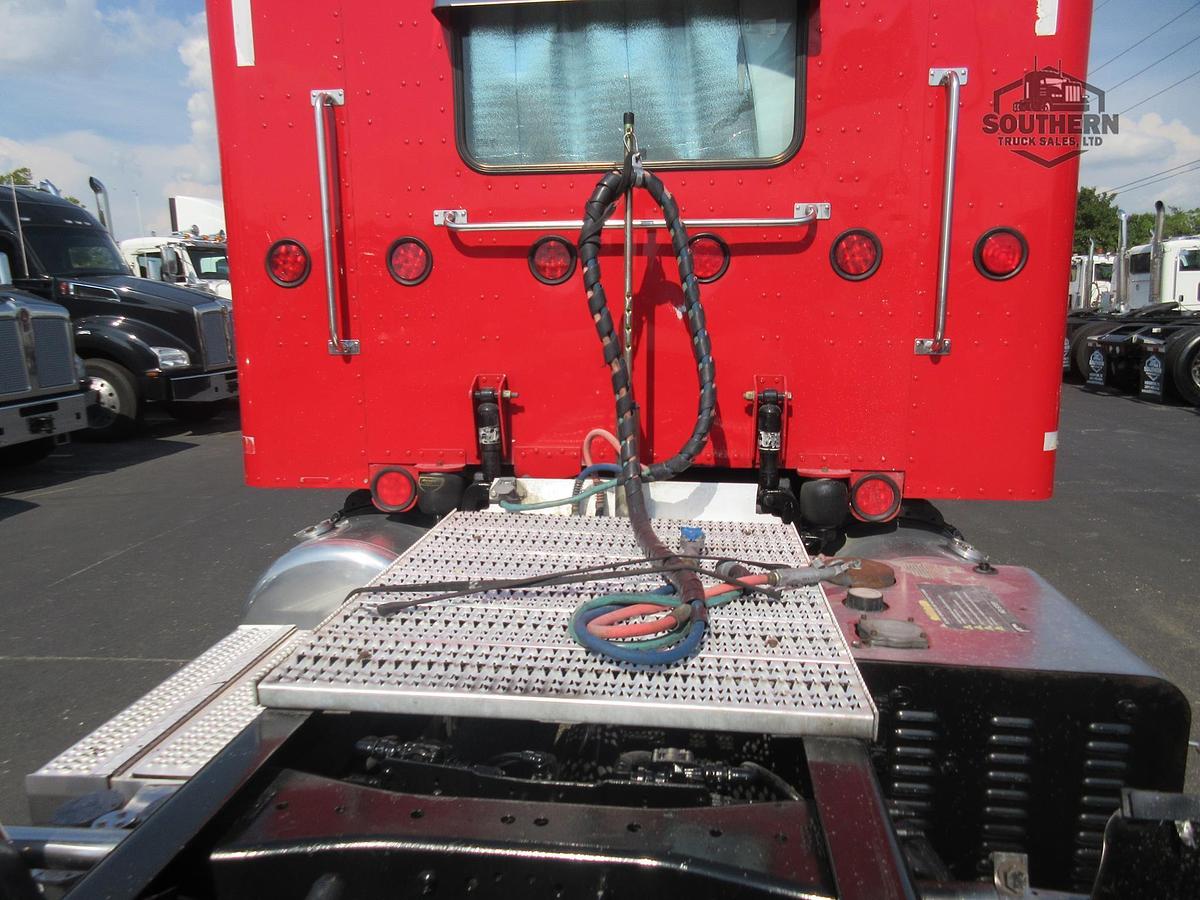 Used 2014 PETERBILT 389