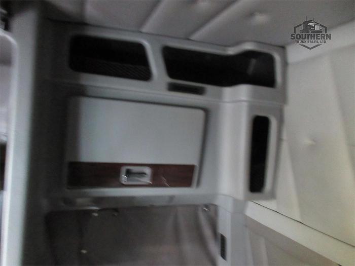 Used 2016 PETERBILT 389