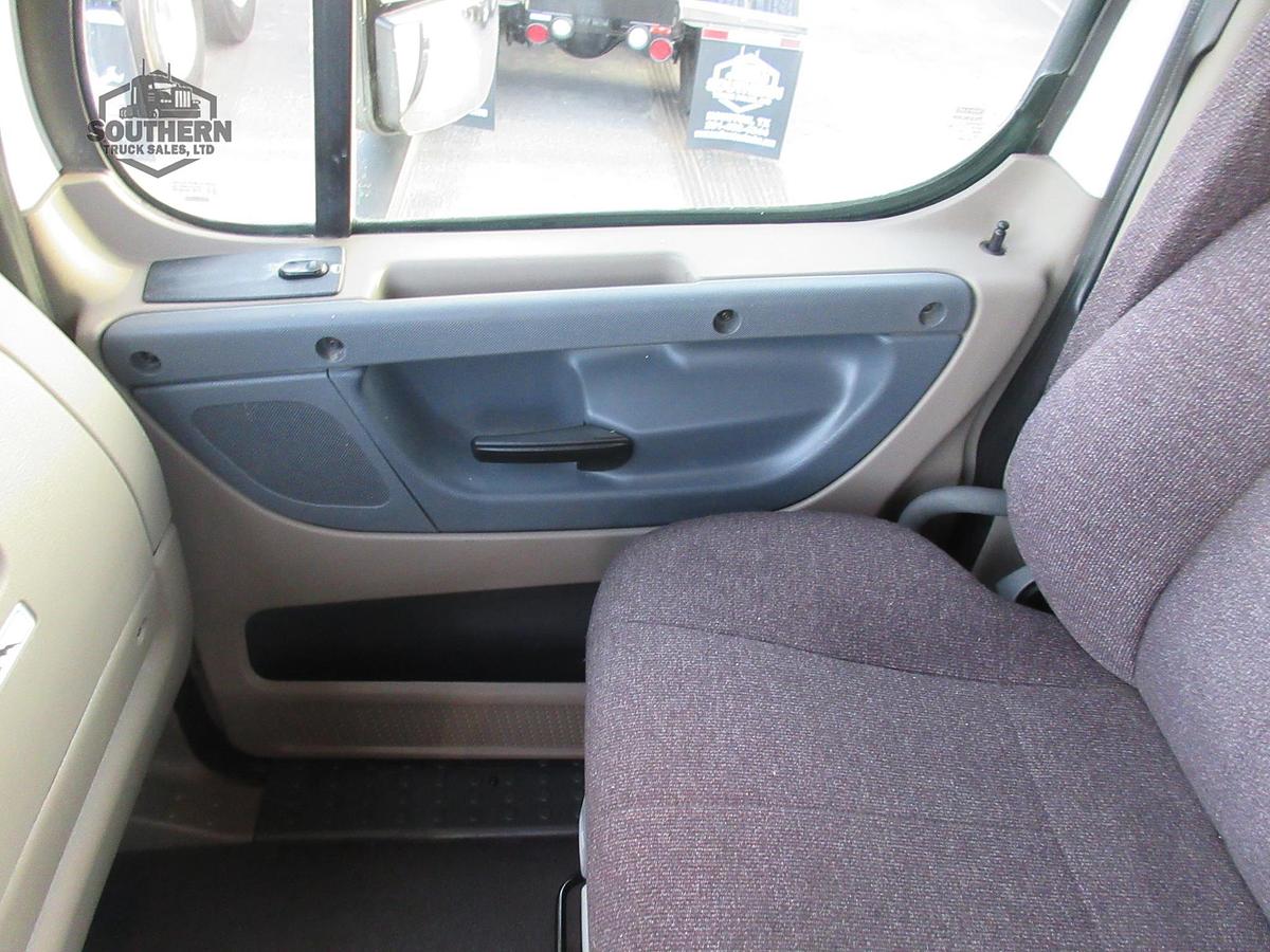 Used 2018 FREIGHTLINER CASCADIA 113