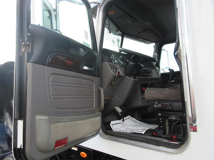 Used 2014 PETERBILT 365