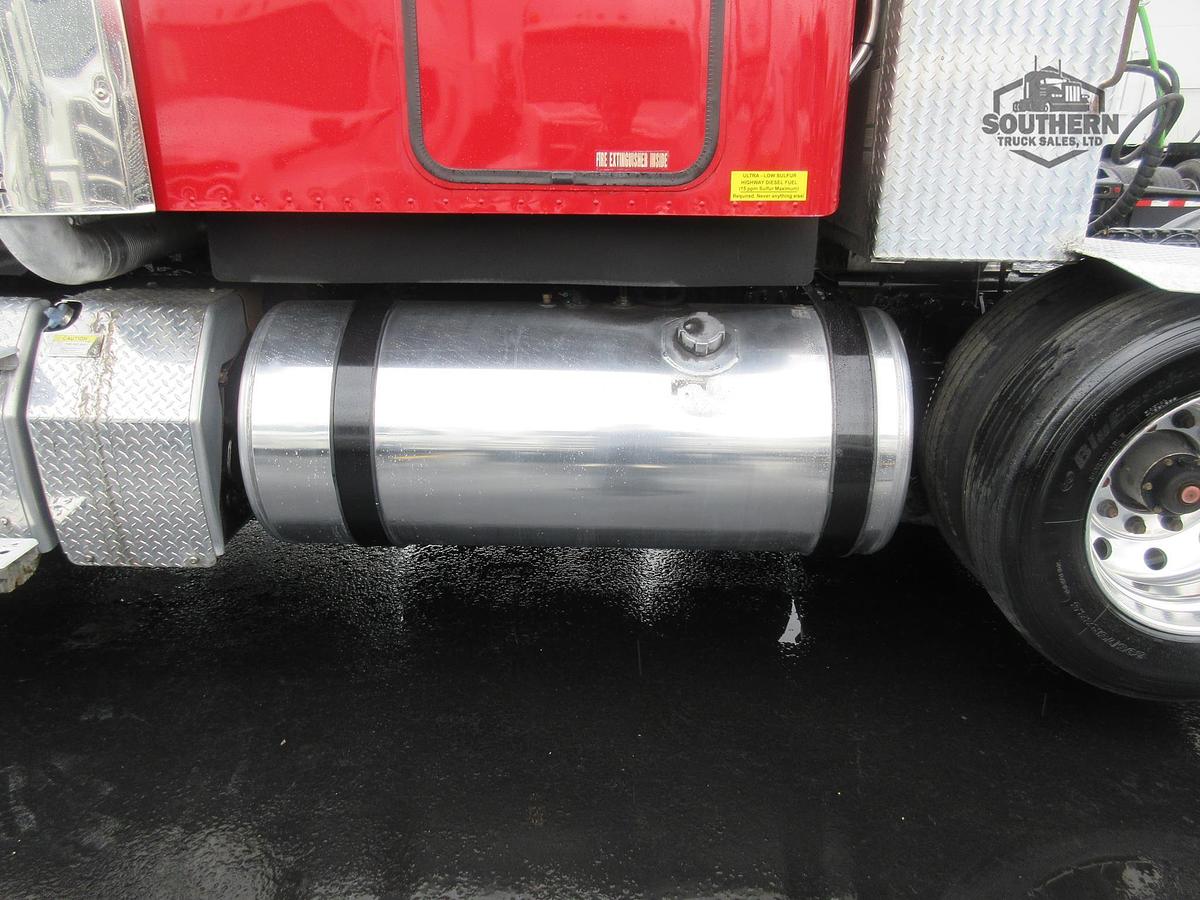 Used 2021 FREIGHTLINER CORONADO 122 SD