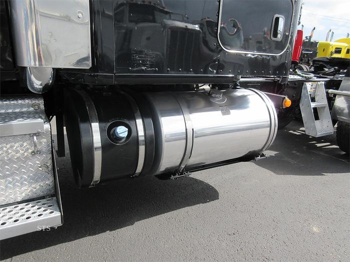 Used 2021 KENWORTH T880