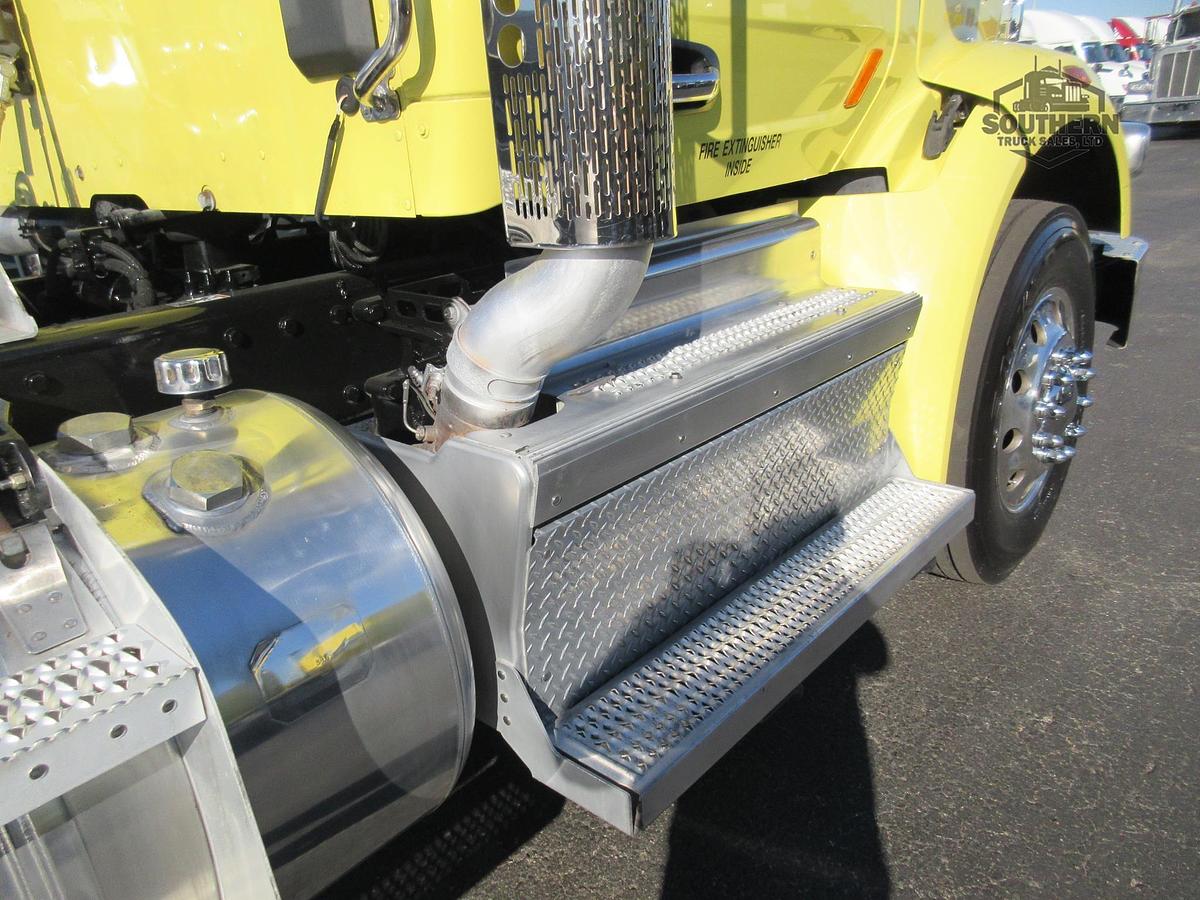 Used 2020 PETERBILT 567