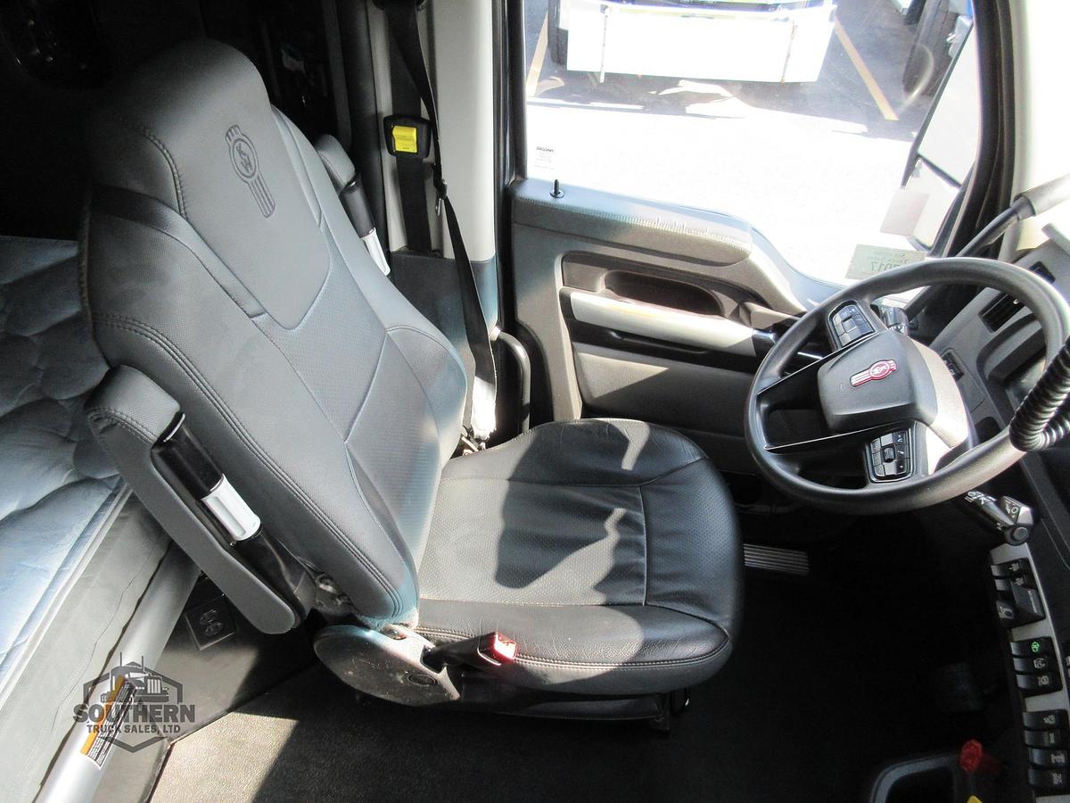 Used 2023 KENWORTH T880