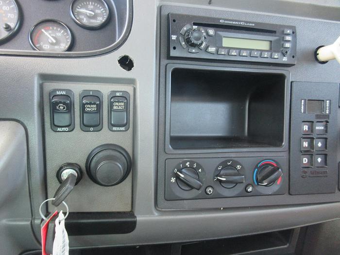 Used 2013 PETERBILT 348