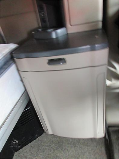 Used 2018 PETERBILT 567