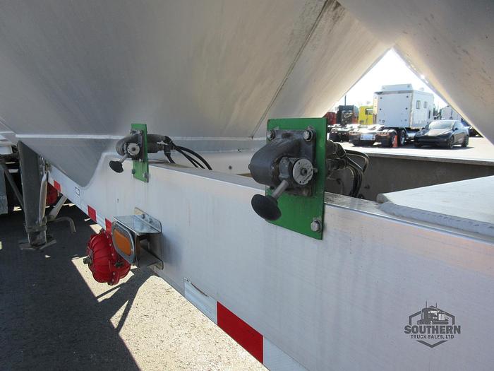 Used 2011 POLAR 41 ft