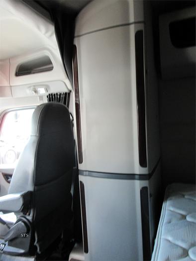 Used 2018 PETERBILT 579