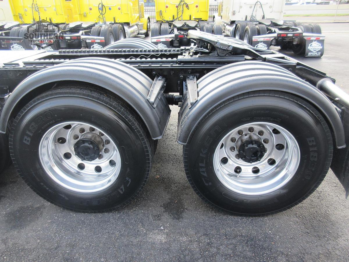 Used 2020 PETERBILT 567