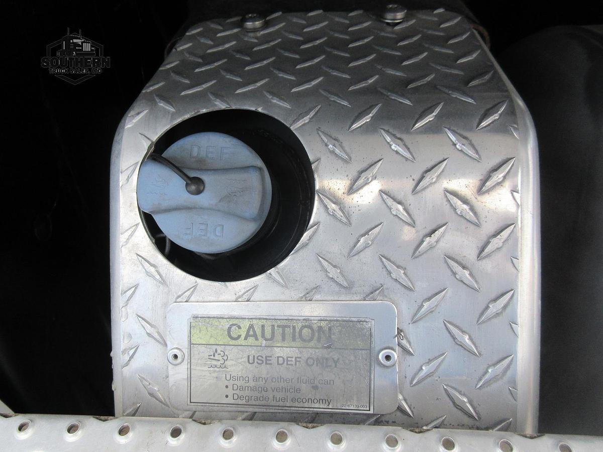 Used 2019 FREIGHTLINER CASCADIA 126