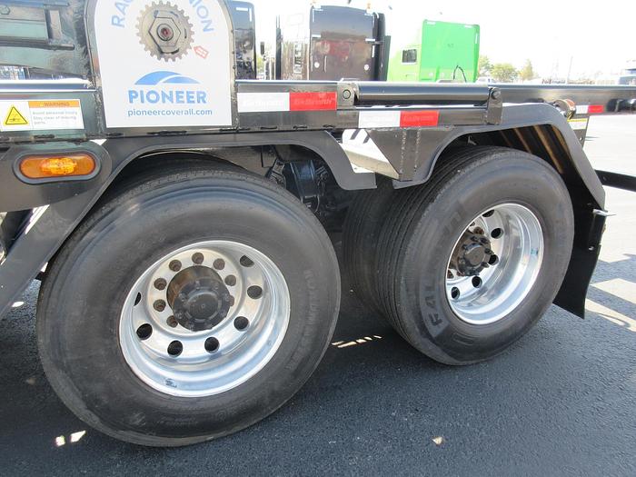 Used 2013 PETERBILT 348