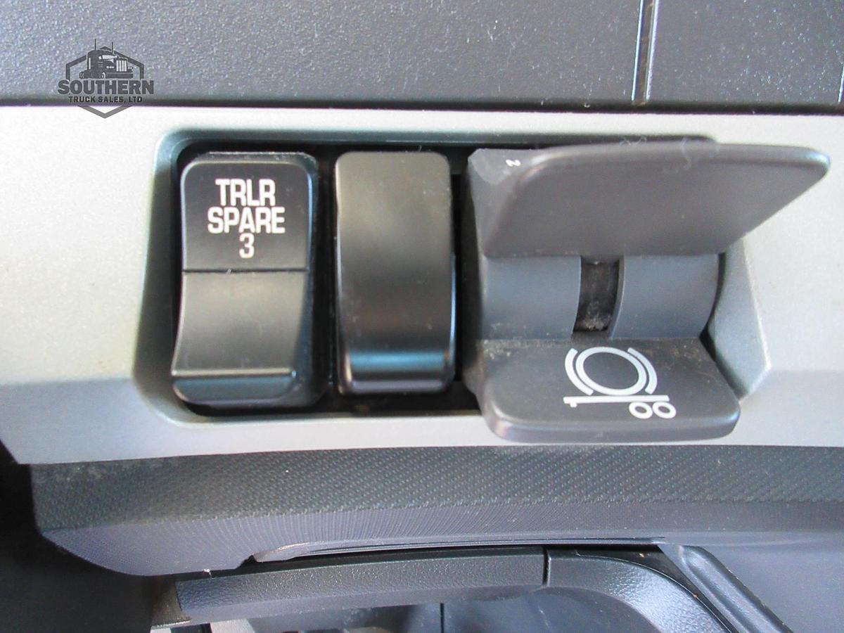 Used 2023 KENWORTH T880