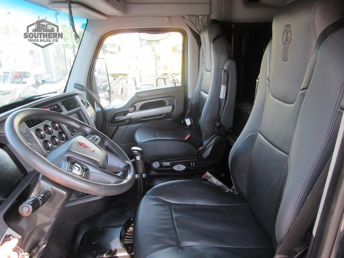 Used 2023 KENWORTH T880