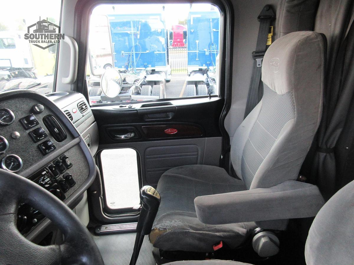 Used 2016 PETERBILT 389