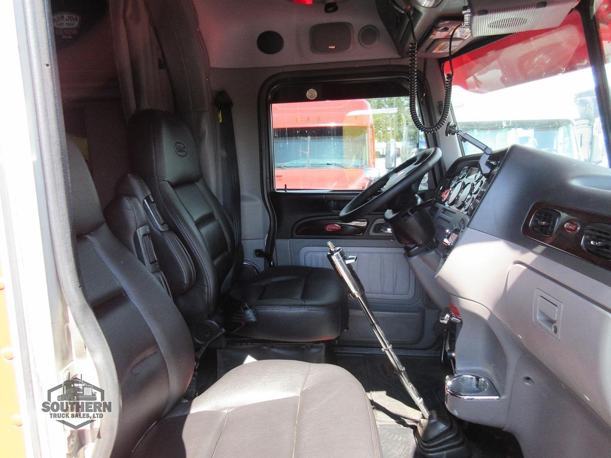 Used 2022 PETERBILT 389