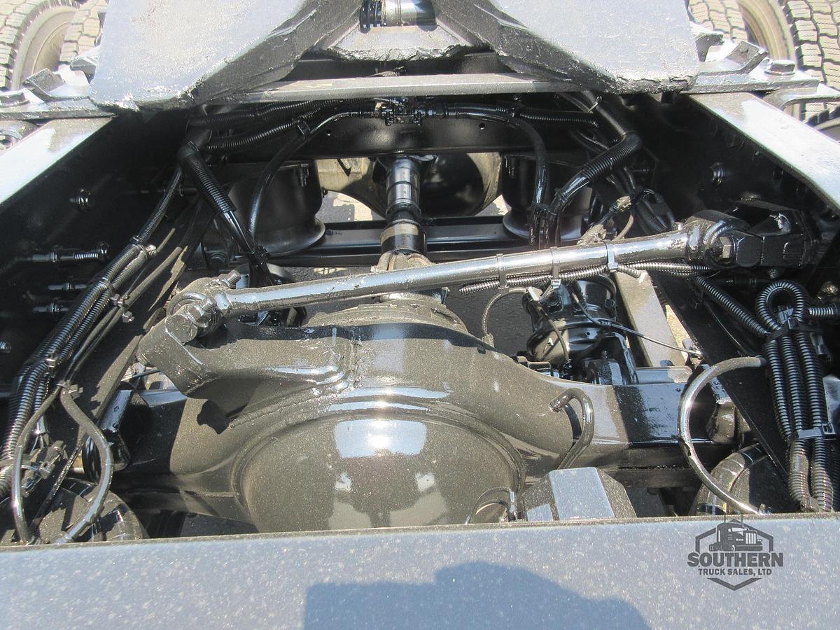 Used 2019 FREIGHTLINER CORONADO 122 SD