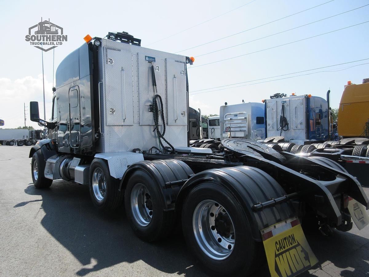 Used 2015 PETERBILT 567